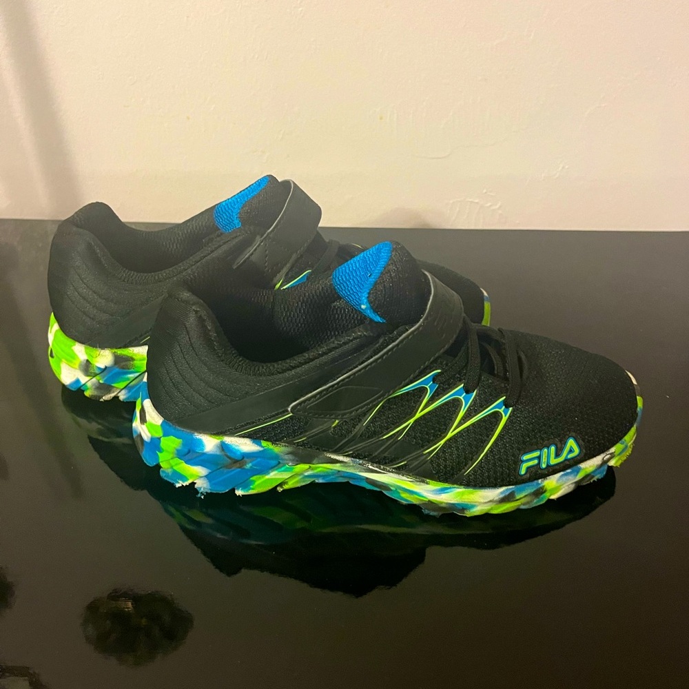 Fila Boys Shadow Sprinter Sneakers Size 5